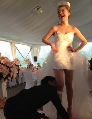 ��Ů��Ц�븻���������ڴ��ͼƬ