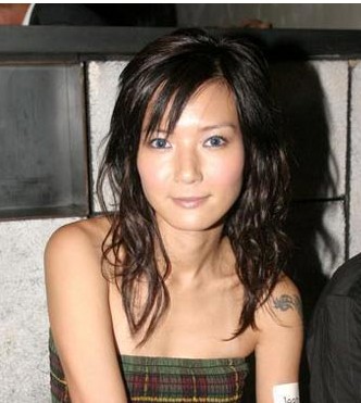 ������ǰŮ��¬���������Լ���Ƭ