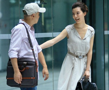 ���е��鳵�����������Լ���Ƭ