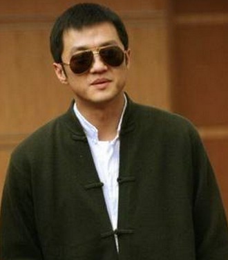 李亚鹏资料照片