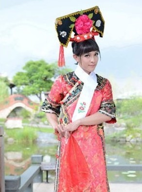 �а�Ůװʮ��Ư����������