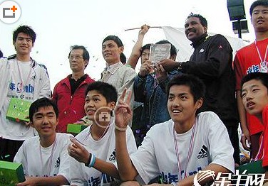 ���ෲ����ǰ����Ƭ�Աȣ���������