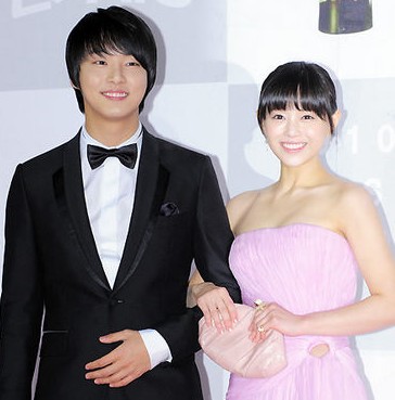 尹时允整容前后照片 尹时允资料