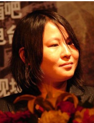 我是歌手罗琦年轻时候的照片