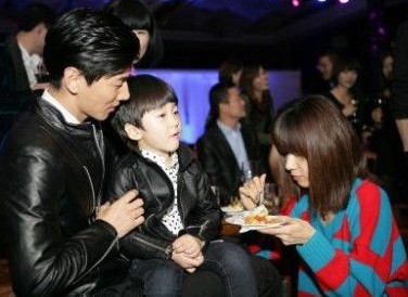 ģ�������������Ͻ��� ����������˭