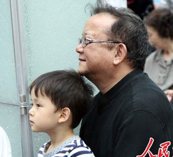 ��������֣�޶�����������Ƭ