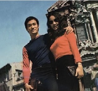 �������� ������Ϲ���˭ ��������С��ʲô��ϵ