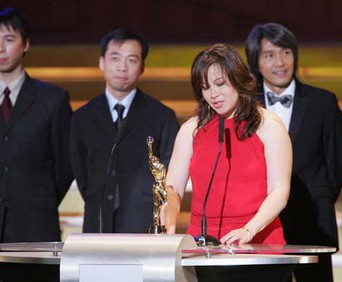 ��С��Ů���������������Ϻ���Ƭ