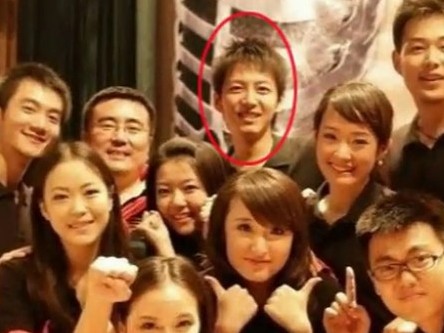 ����ֱ��������θ������Ϻ���Ƭ