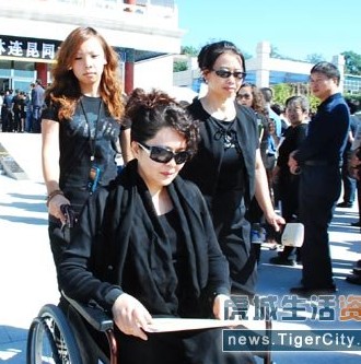 ��Ա���������Ƭ���������䱳��