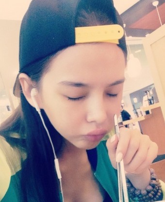 ��С������Ů���������������Ϻ�д����Ƭ