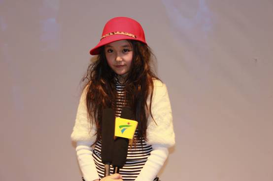  �������Գ�������������֮·�ƺ�һֱ��˳���أ����Ӿ磬��ӰMV�����㶼�н������Ĳ����ء� 