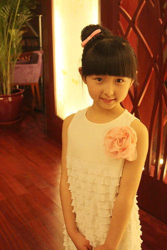  ���ӷ�������㣬�����˶�����������ʵ��ĸ�׶���˭�أ����˽⣬���ӷ�ĸ����ڵ��ع��繫˾�ϰ������ĸ��ԭ��������Ͽ��һ����ó��˾����Ա���Դ����ӷ������ĸ�׾ʹ�ȥ�������ڼҾ�������Ů����