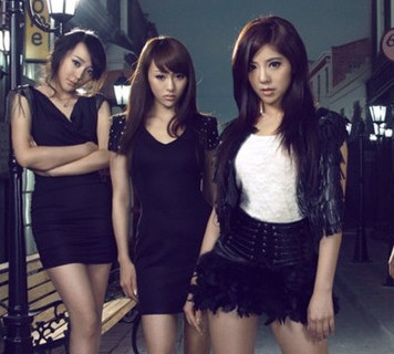 赵奕欢素颜照对比图片