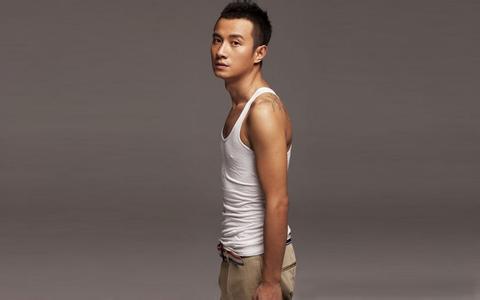  ��������˼���ܱ�������¶�����Ů���İ������Σ���������˼�ǣ�&ldquo;�������е�������Ů�����춼ſ�������ϣ�����ʱ�̸��ܵ����Ρ�&rdquo;