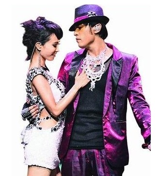 �ܽ������Ů�Ѵ��̵�