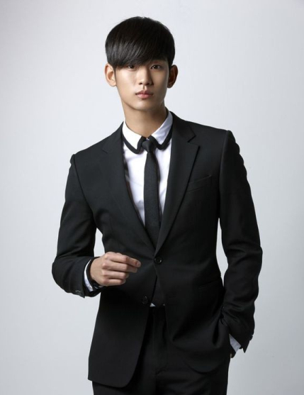 �����͸������Ϻ�ͼƬ ������Ů����˭