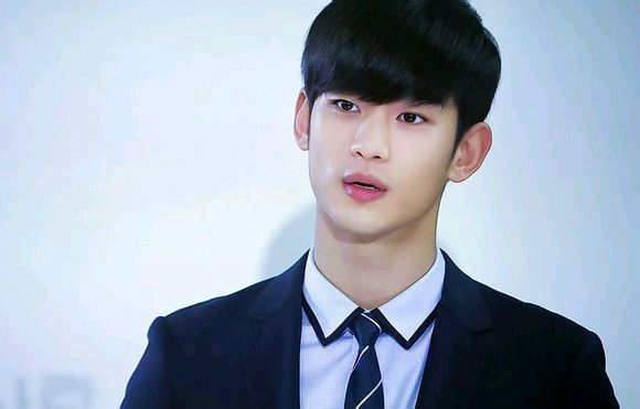 �����͸������Ϻ�ͼƬ ������Ů����˭