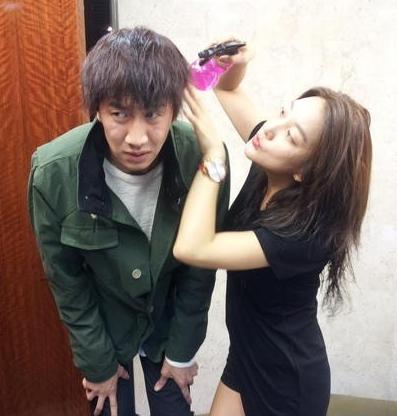 ������Ů�������ȸ���������Ƭ