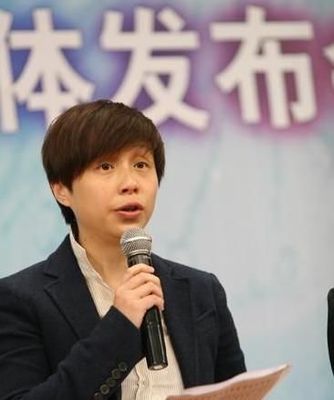 李维嘉结婚了吗 李维嘉老婆龙丹妮资料和照片