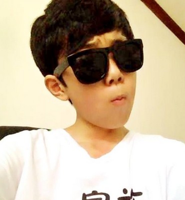 ������͵���ʵ����  YY���������Ƭ