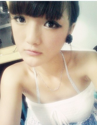 Ҷѩ��˭ �׻���Ů��Ҷѩ��Ƭ������