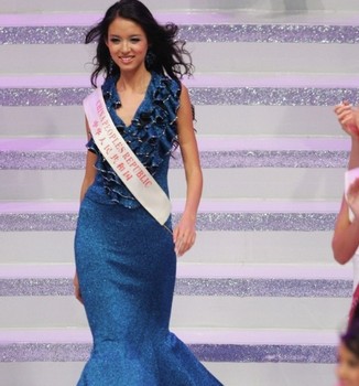 ������,����