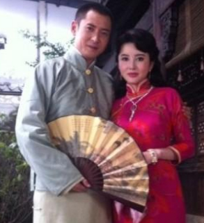 ����,������