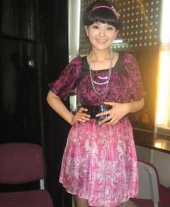 ����,����