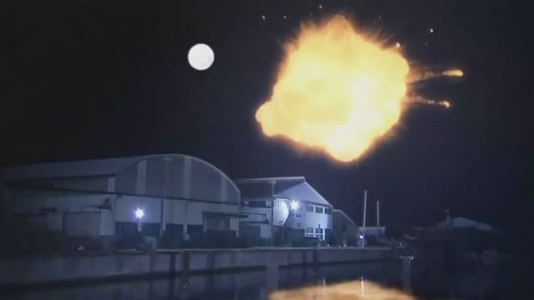 ����̽����