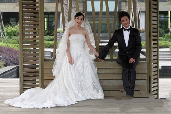 ���Ӿ������������Ƭ