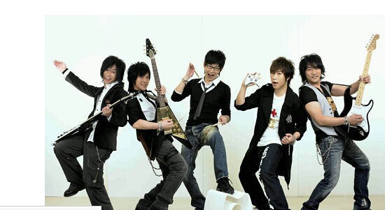 �ഺ��־����