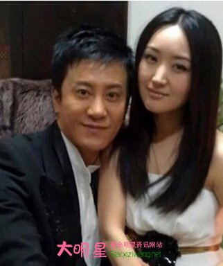 ����Ө,ë��