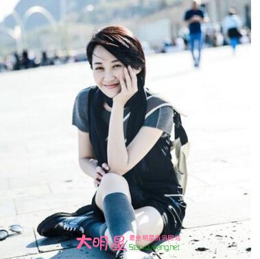 ����,����