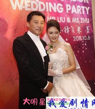 ��С��,��ī