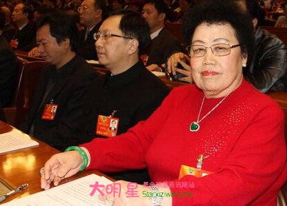 ������,������