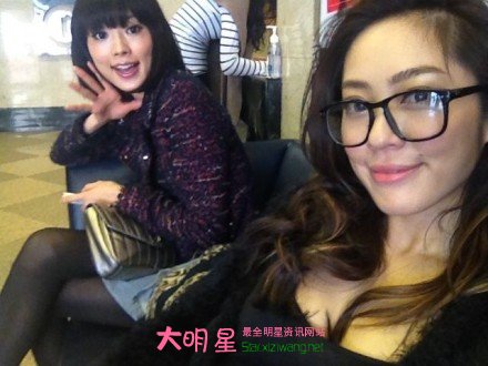 �������