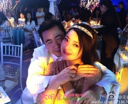 ������,������