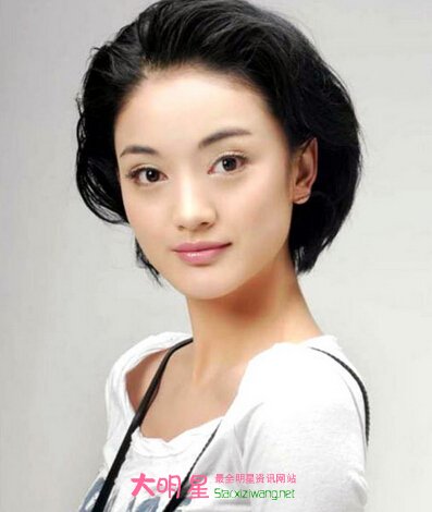 ���,����