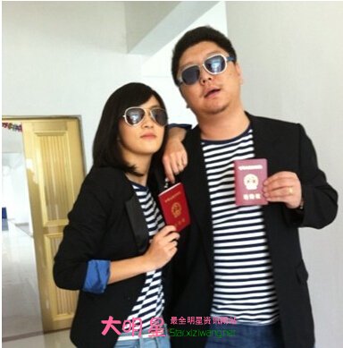 ����,����