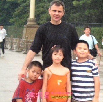 ����,��˹