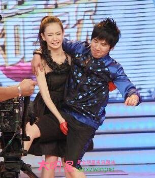 ��ޱ,����ΰ