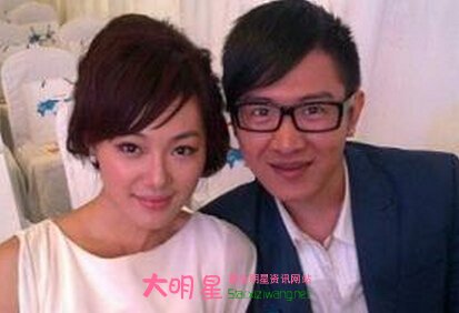 ����,����