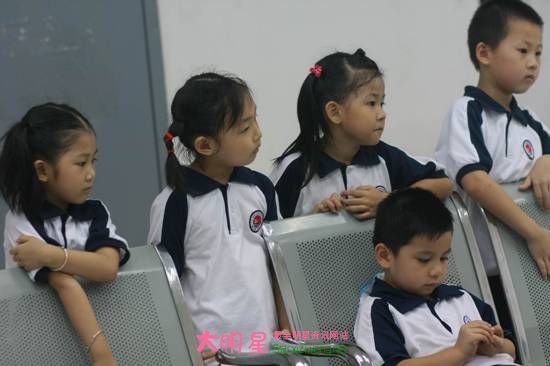 ����00��