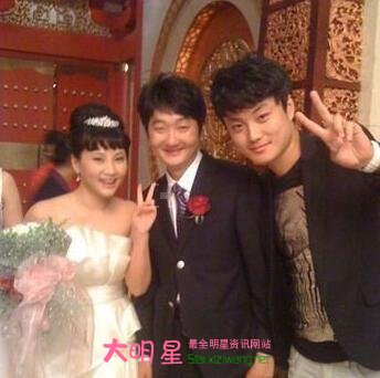 ����,������