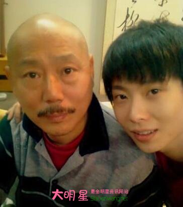 �����,���